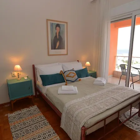 Apricot House بيت للعطل