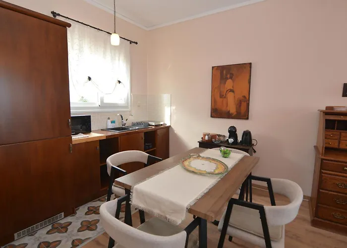 Apricot House Дом отдыха *